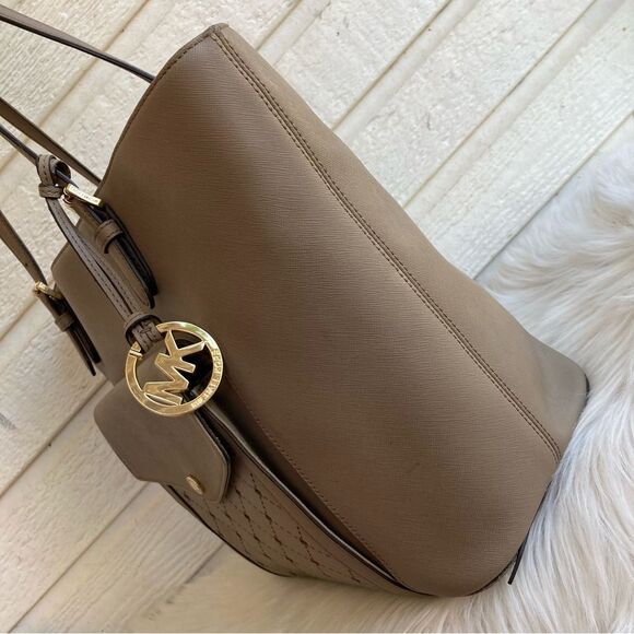 MICHAEL KORS Tan Grey Leather Perforated Pocket Jet Set Tote - Picture 4 of 10